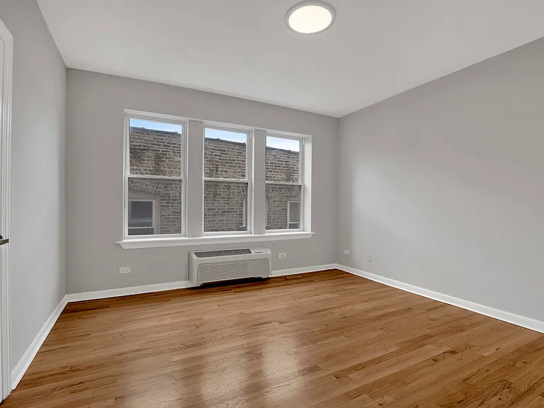 2456 N Hamlin Ave #2S — Photo 13