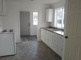 611 W 4th St, Grandview, WA