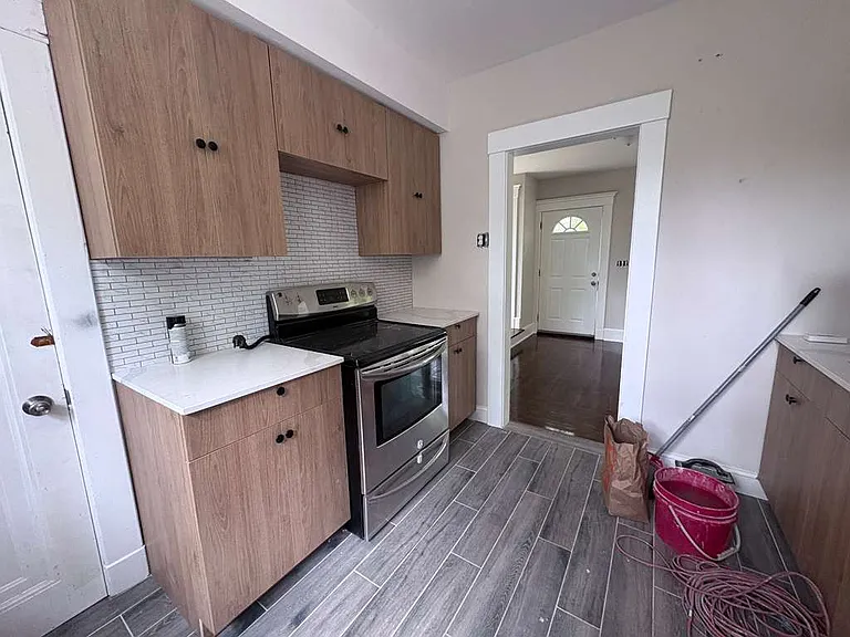 150 Crescent St #150 — Photo 16