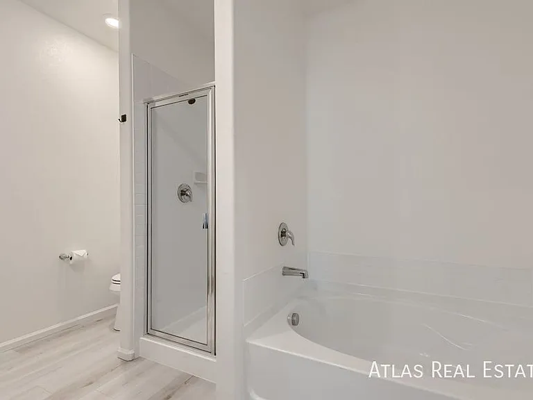 987 Cascade Falls St — Photo 8
