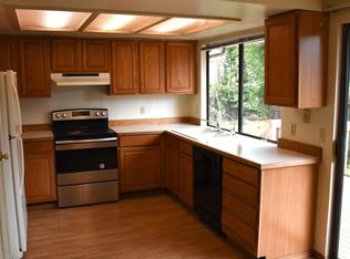 12103 SE 46th Ct, Bellevue, WA 98006