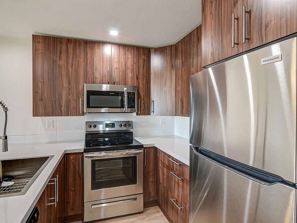 1st image of 4221 34th St APT 39