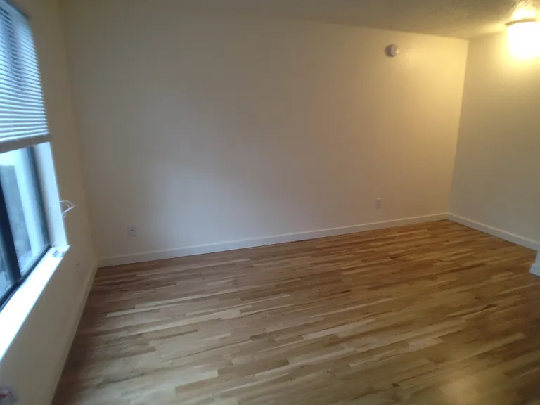 426 NE 75th Ave — Photo 55