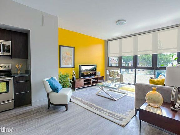 LR-Yellow-Wall-NECDG
