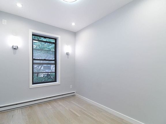 5th image of 165 E 71st St #400