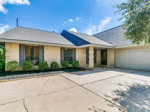 2931 Pasture Ln, Sugar Land, TX 77479