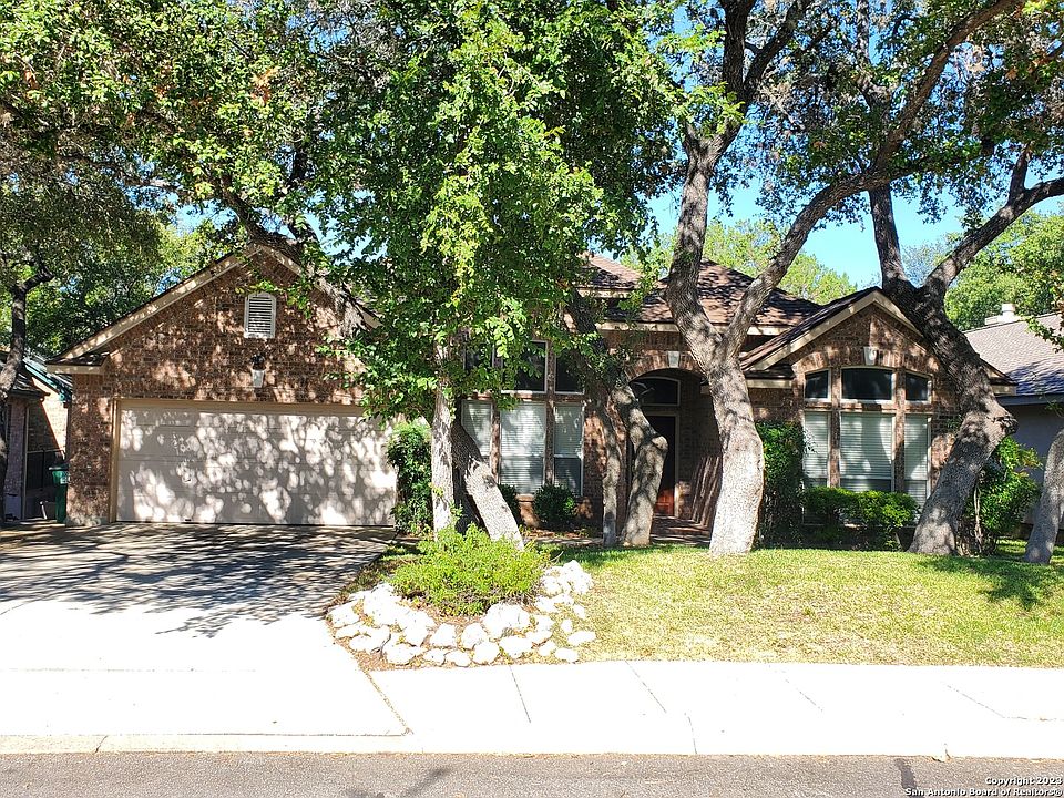 1st image of 30 SILVERHORN DR