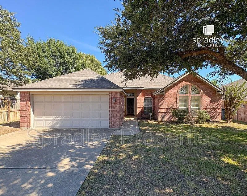 2318 Kingsbury Dr