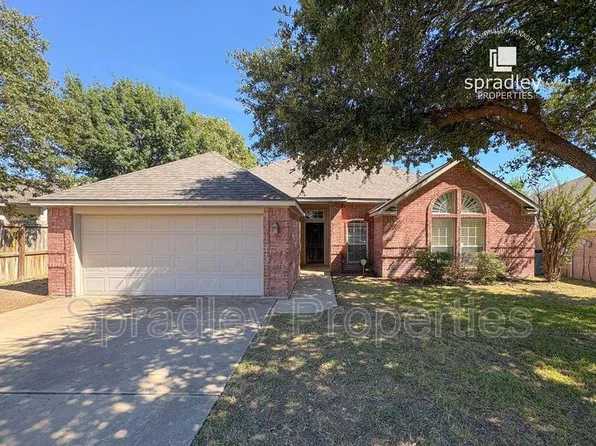 2318 Kingsbury Dr, Temple, TX 76502