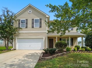 1821 Tradd Ave, Clover, SC 29710