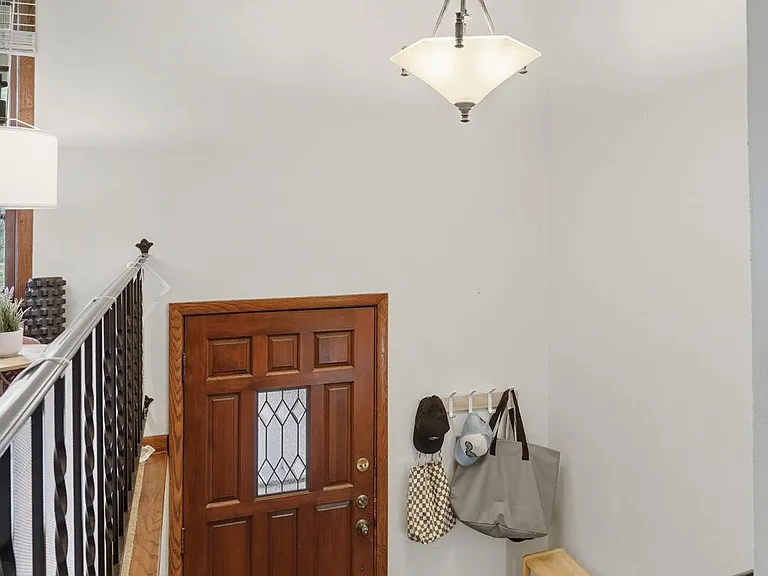 3308 Roosevelt Ct NE — Photo 11