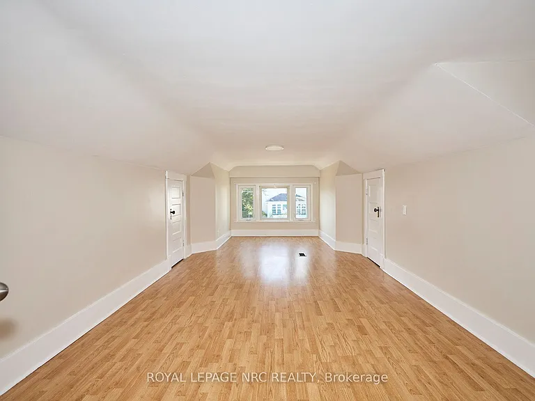 4592 6th Ave — Photo 21