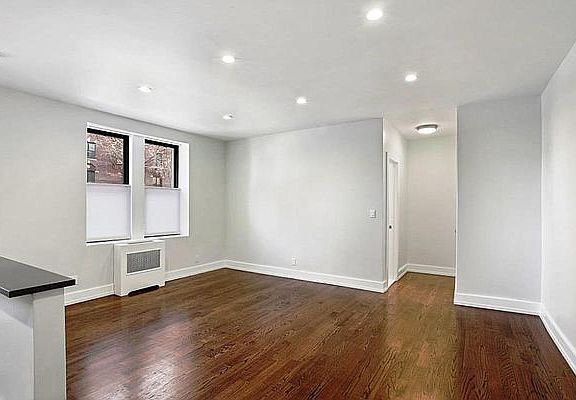 2nd image of 700 Ocean Ave #33