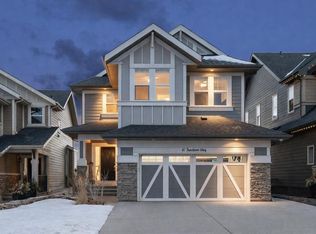 47 E Sundown Way, Cochrane, AB T4C 2M4