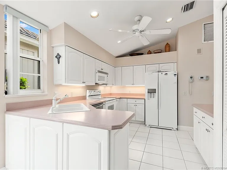 2201 NW Seagrass Dr — Photo 6