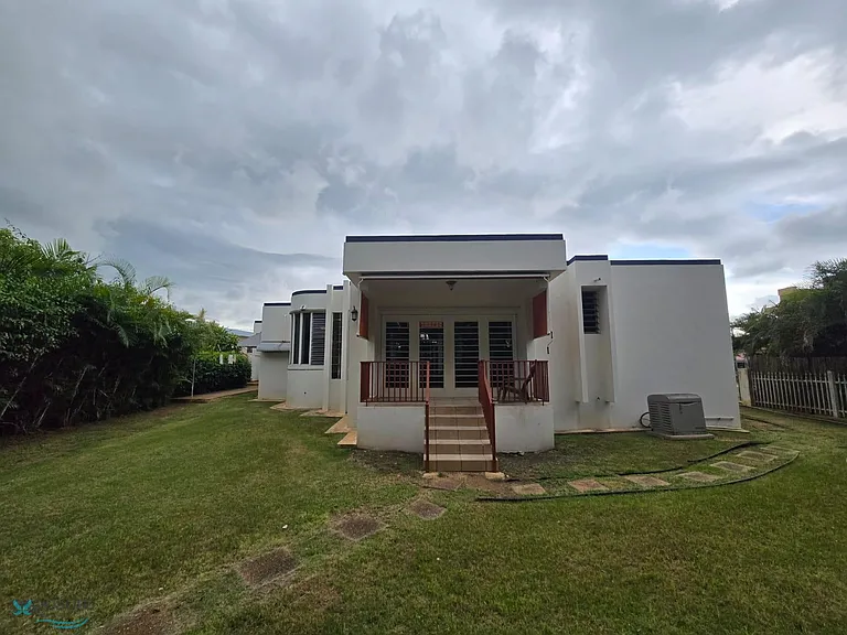 1 Urb Villas De Palma Oval — Photo 21