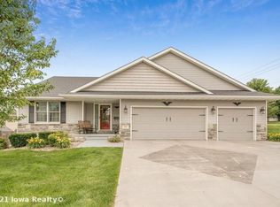 727 Sycamore Dr, Norwalk, IA 50211