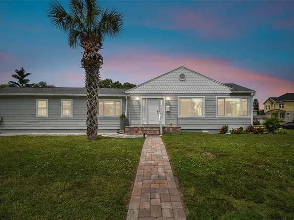 546 39th Ave NE, Saint Petersburg, FL 33703