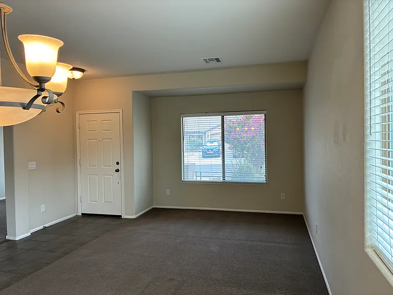 2217 W Steed Rdg — Photo 6