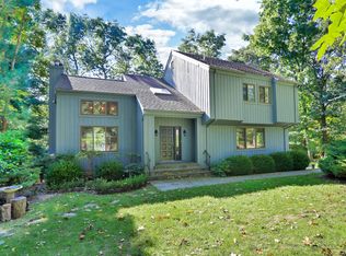 3 Kavey Pl, Armonk, NY 10504