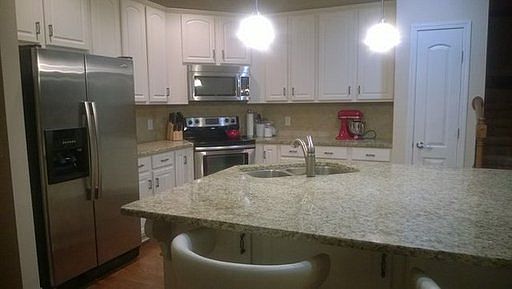 3rd image of 231 Irvine Ln