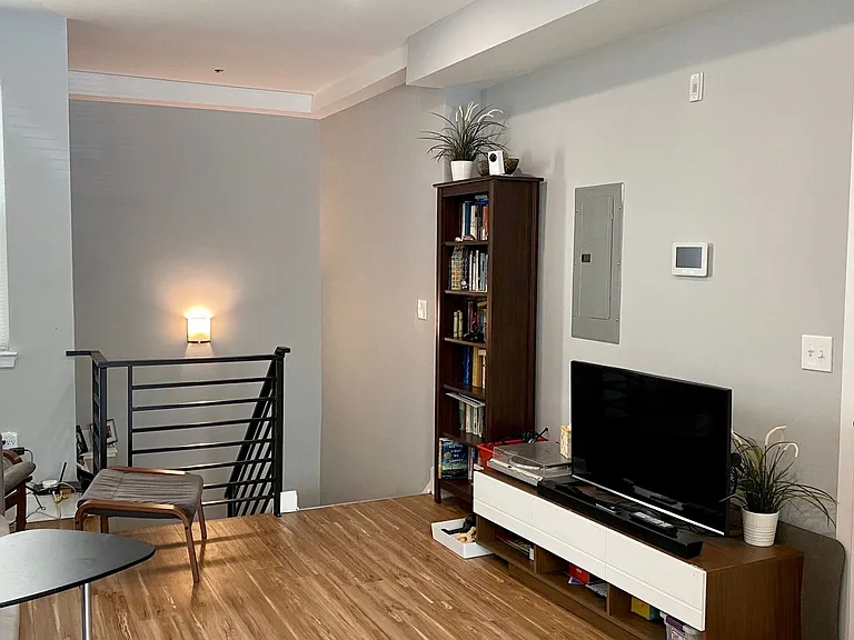 3815 Haverford Ave — Photo 3