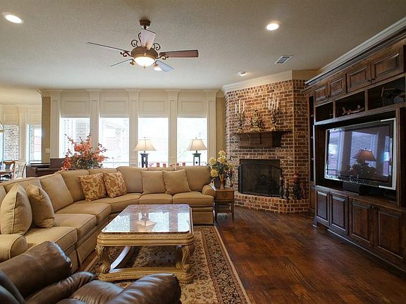 5th image of 6812 Whittier Ln