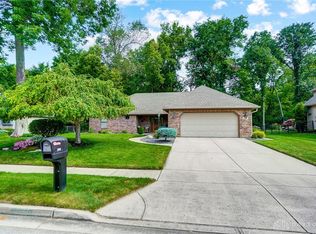 305 Shady Tree Ct, Clayton, OH 45315