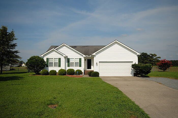 1st image of 102 Heron Dr