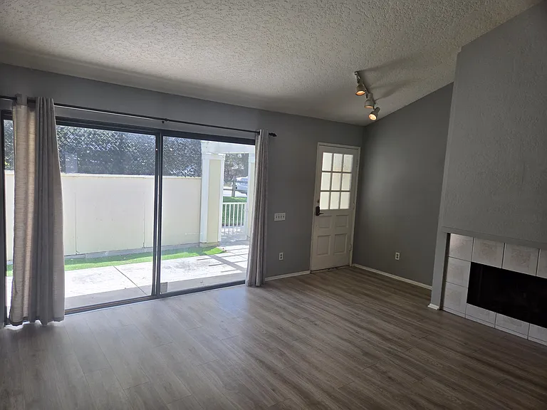 3734 Carmel View Rd — Photo 4