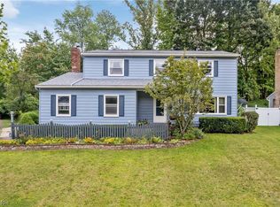 1182 Winhurst Dr, Akron, OH