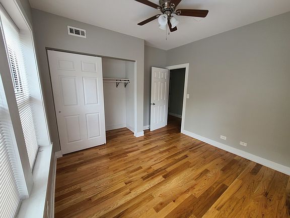 3rd image of 826 W Cuyler Ave APT 411