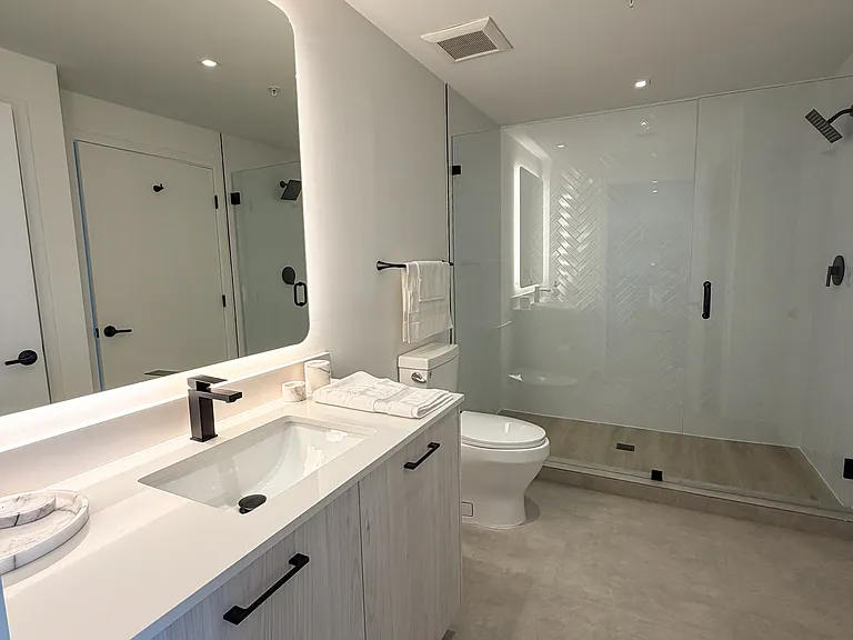636 NW 24th St #1 — Photo 6