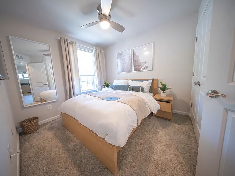 THIRD FLOOR GUEST BEDROOM #2 (9/9)