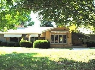 3335 Grandview Dr, Brookfield, WI 53005