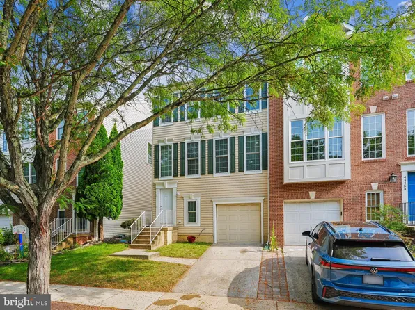 43452 Laidlow St, Chantilly, VA 20152