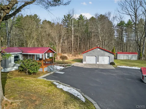 252 County Line Rd, Phoenix, NY 13135