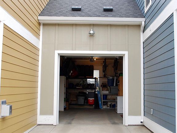 4th image of 408 Enterprise Blvd Unit 9