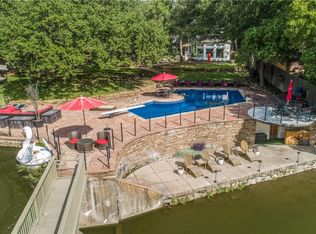 7122 Royal Ln, Dallas, TX 75230