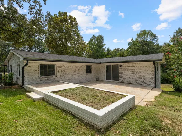 40 Jeffie Craven Rd, Laurel, MS 39443