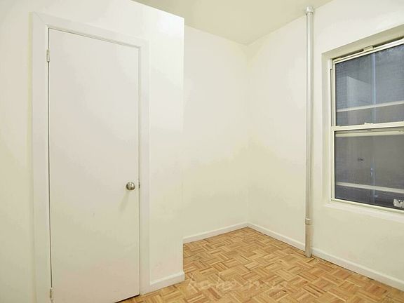 5th image of 22 Saint Nicholas Pl