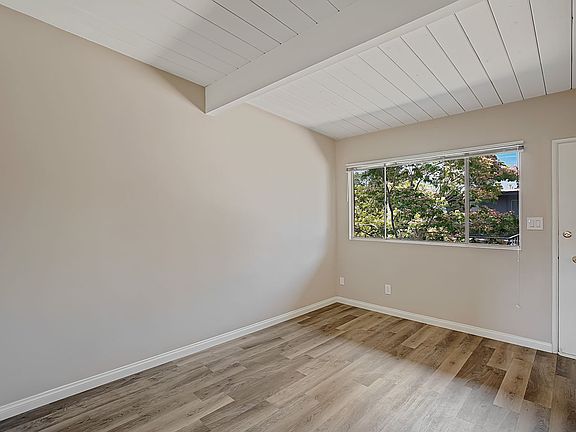 2nd image of 1114 Garden St #8