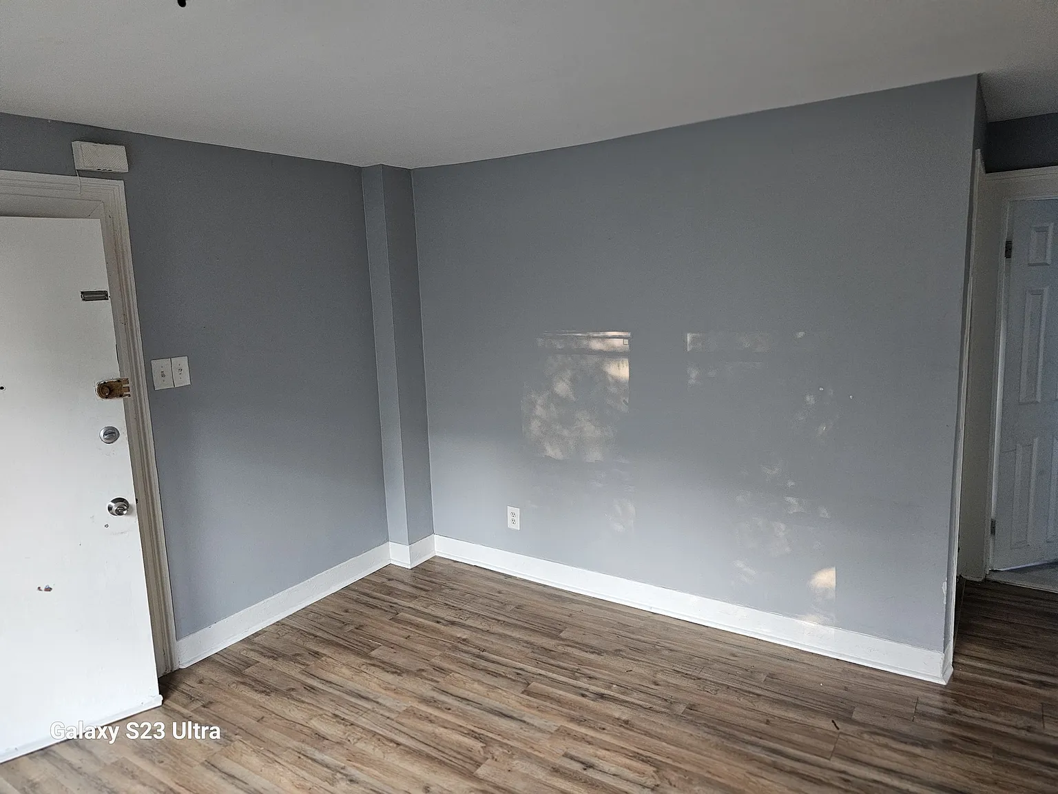 437 Broad St — Photo 3
