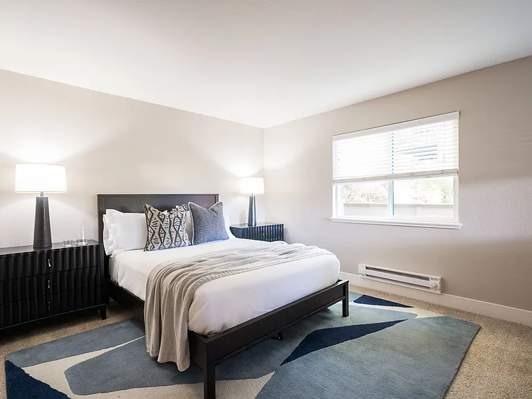 Larkspur Courts — Photo 44