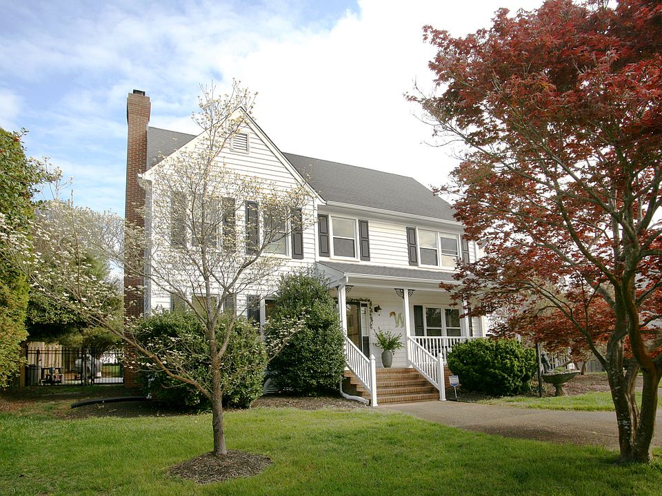 2nd image of 505 Downing Dr
