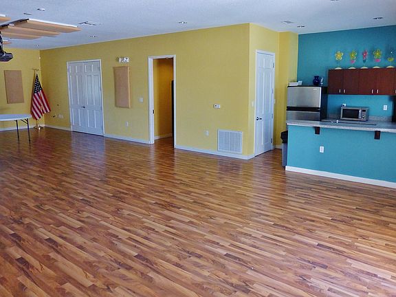 3rd image of 6716 Brighton Park Dr