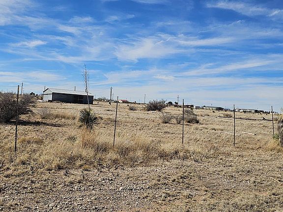 3rd image of 7 Wildfire Rd