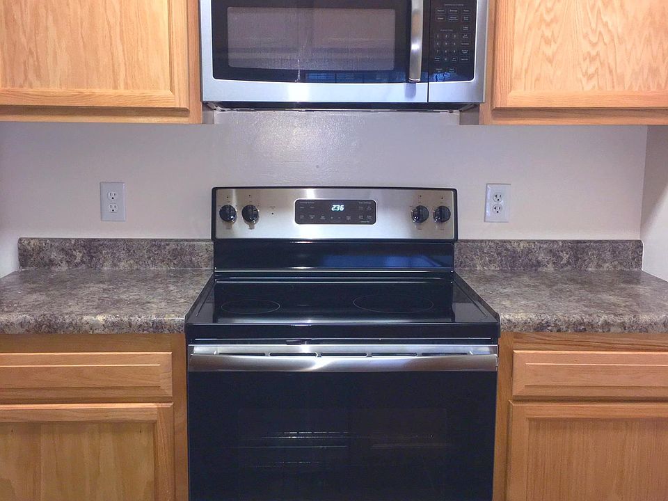 Brand New Oak Cabinetry and Appliances