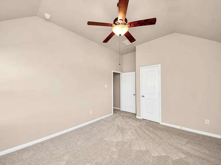3115 Lake Dr — Photo 34