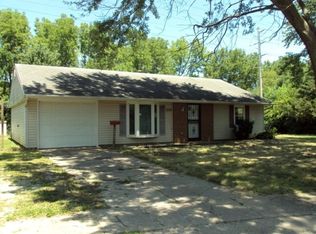 3224 Ridgewood Dr, Champaign, IL 61821